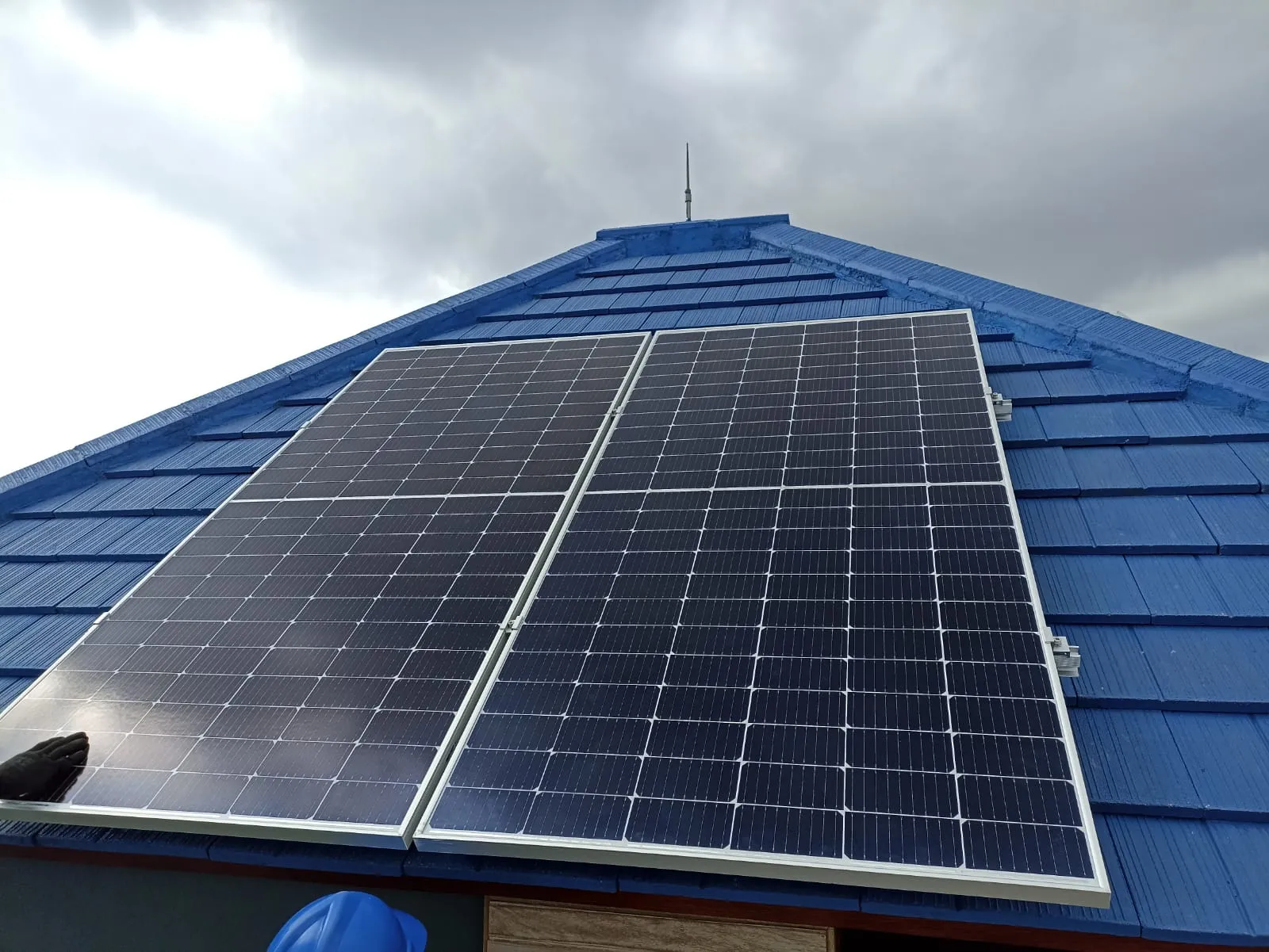 Pasang Panel Surya dirumah