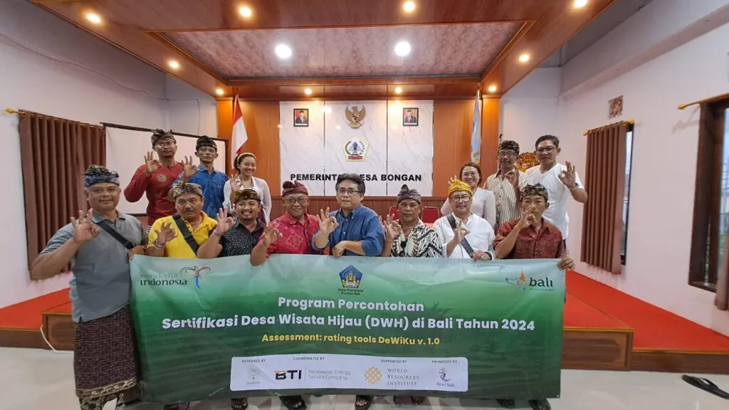 Sosialisasi Net Zero Energy Building & Sertifikasi Desa Wisata Hijau di Desa Blimbingsari dan Desa Bongan (1)