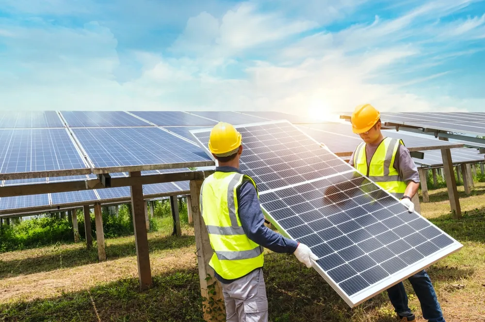 Mitos dan Fakta tentang Panel Surya