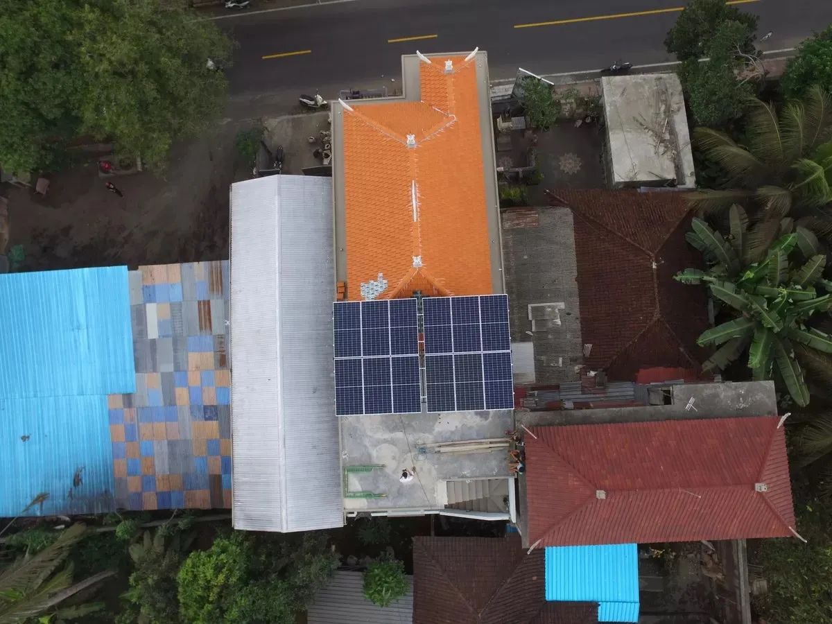 Gambar Panel Surya di Residential Pejeng Gianyar, Bali, sebagai Solusi Hemat Energi