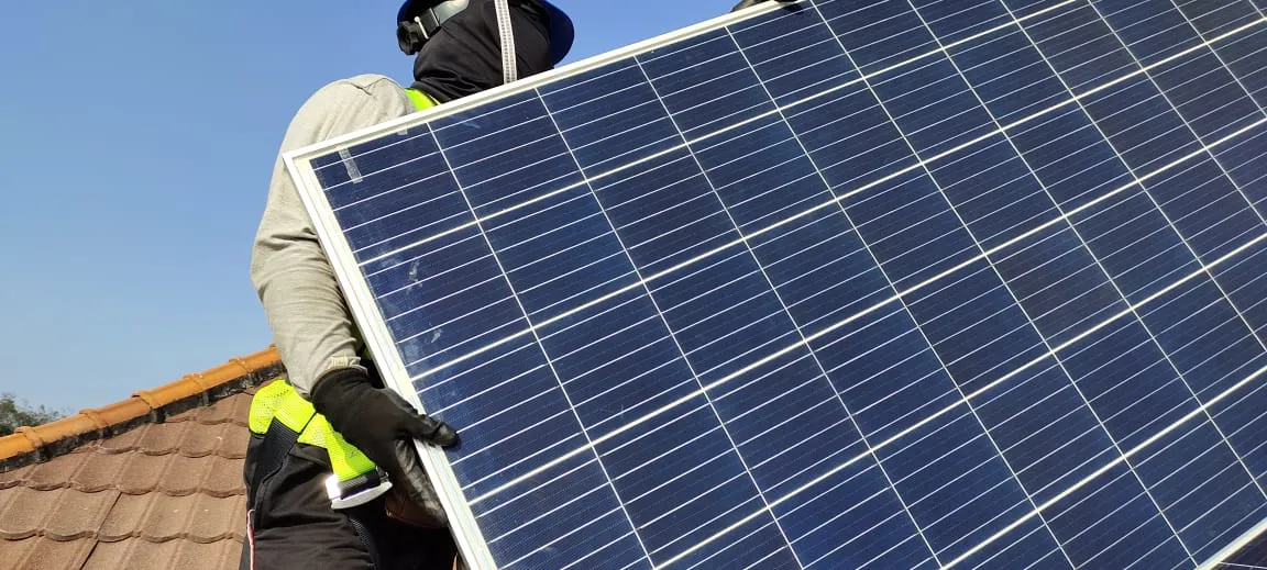 This Is What Happens to Solar Panels After 25 Years of Operation.