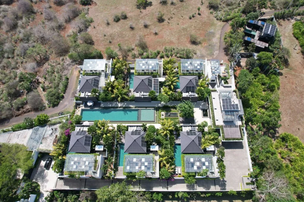 Eaze Villas