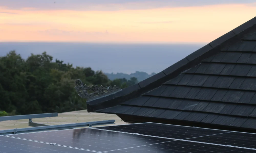 Gambar Panel Surya di Villa Lovina, Bali