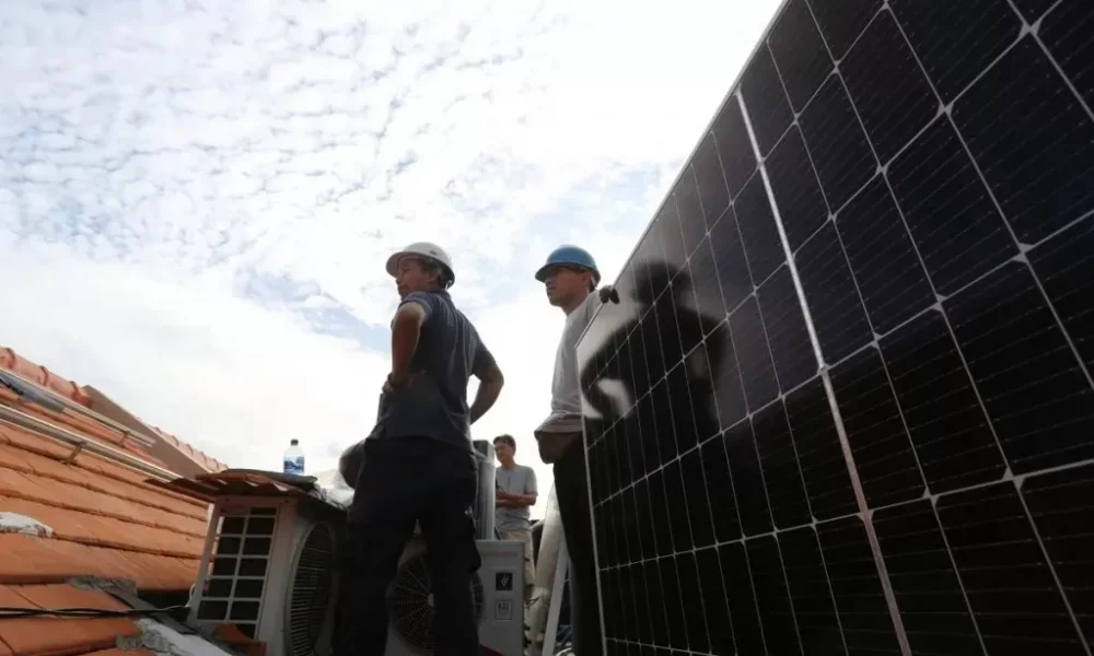 This Is What Happens to Solar Panels After 25 Years of Operation